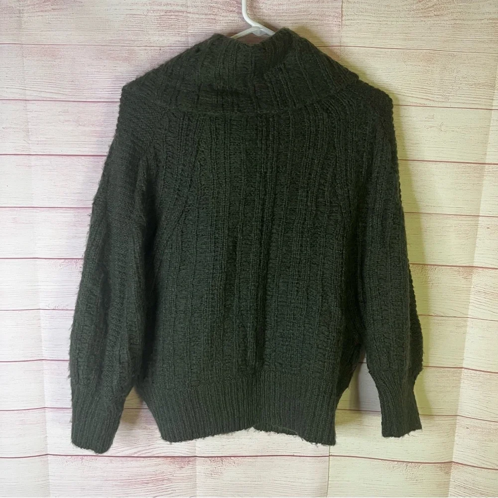 Free People Green Textured Dolan Oversized Knit Cardigan Sweater Medium‎